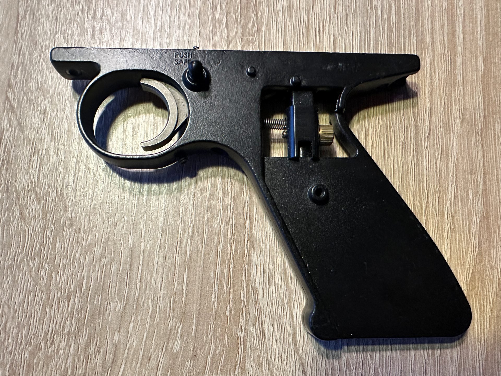 Rarität Crosman Marauder 2220-103 Grip Frame Assy Griffrahmen 1701 1720 2240 – Bild 1