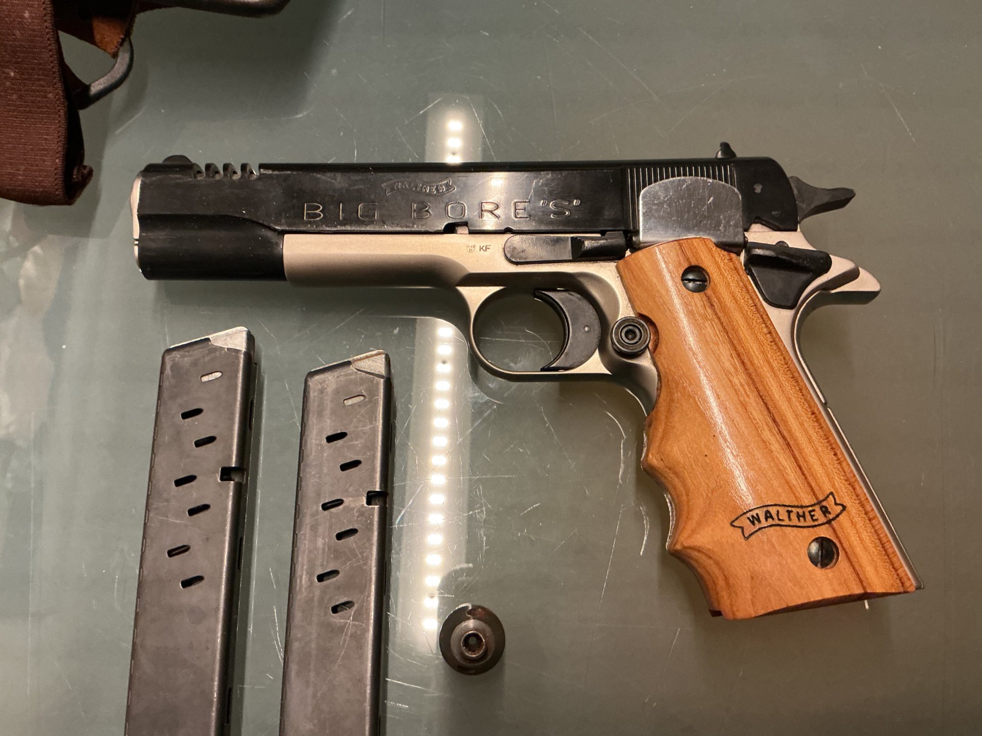 WALTHER BIG BORE MIT Holster 2 Magazinen – Bild 2