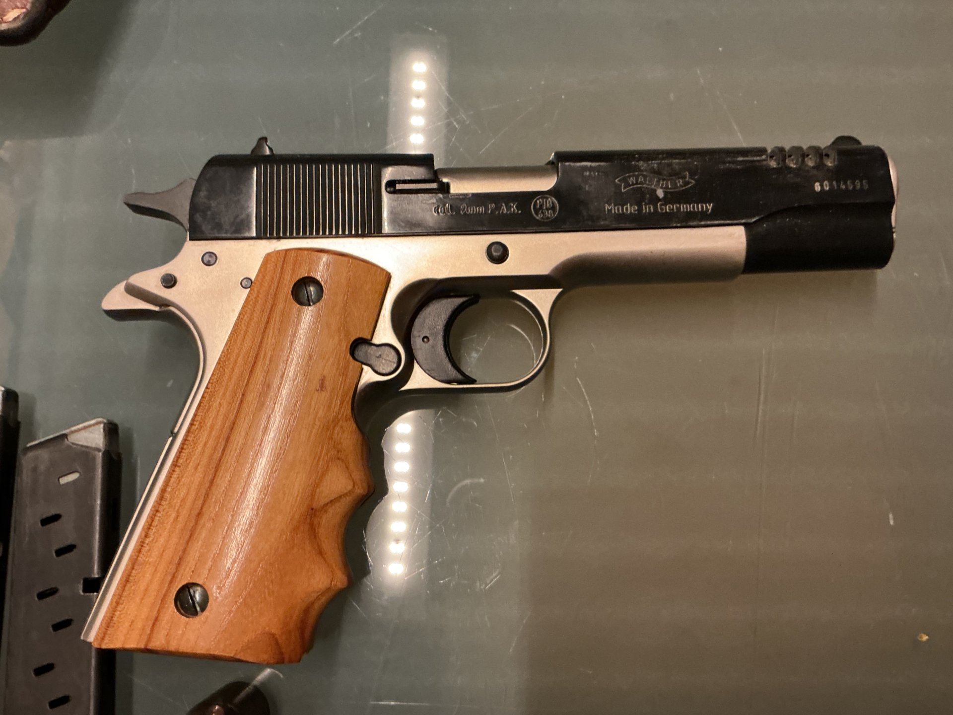 WALTHER BIG BORE MIT Holster 2 Magazinen – Bild 3
