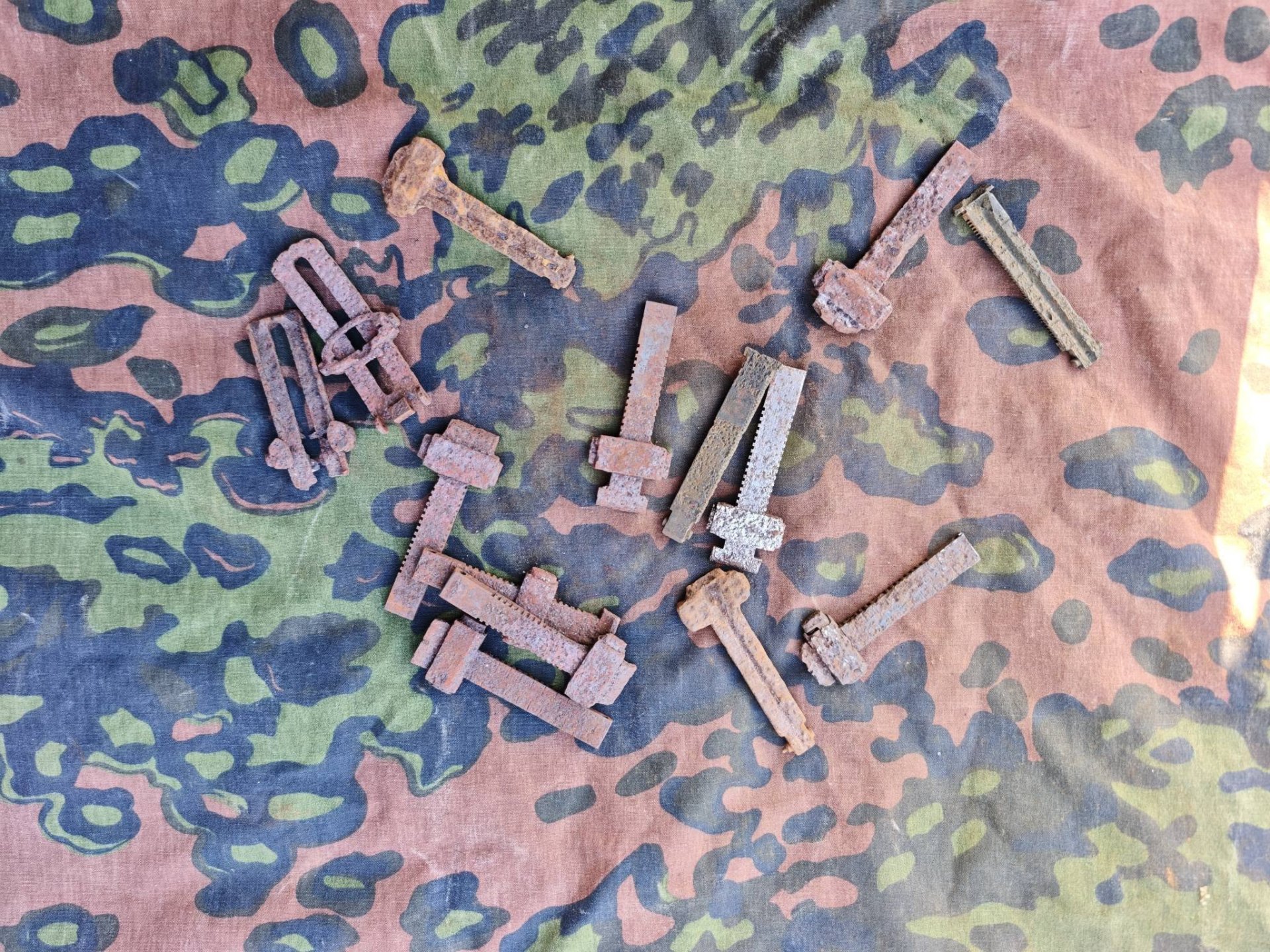 Verschiedene Gewehrteile – Ersatzteile und Kleinteile Mauser K98, Mosiun Nagant, kein mp40, stg44 – Bild 4