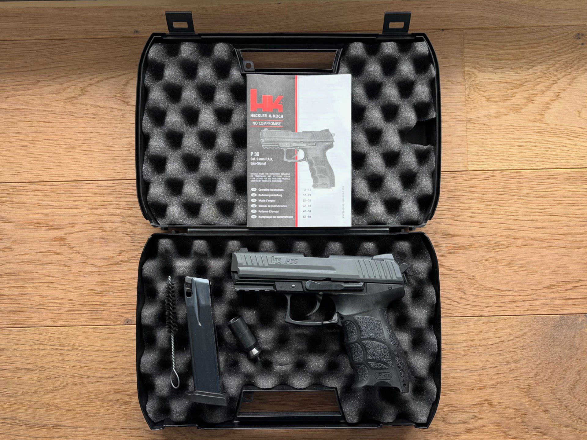 Umarex HK Heckler & Koch P 30 P30 Cal. 9 mm P.A.K. Gas-Signal Schreckschusspistole PTB 912 – Bild 1