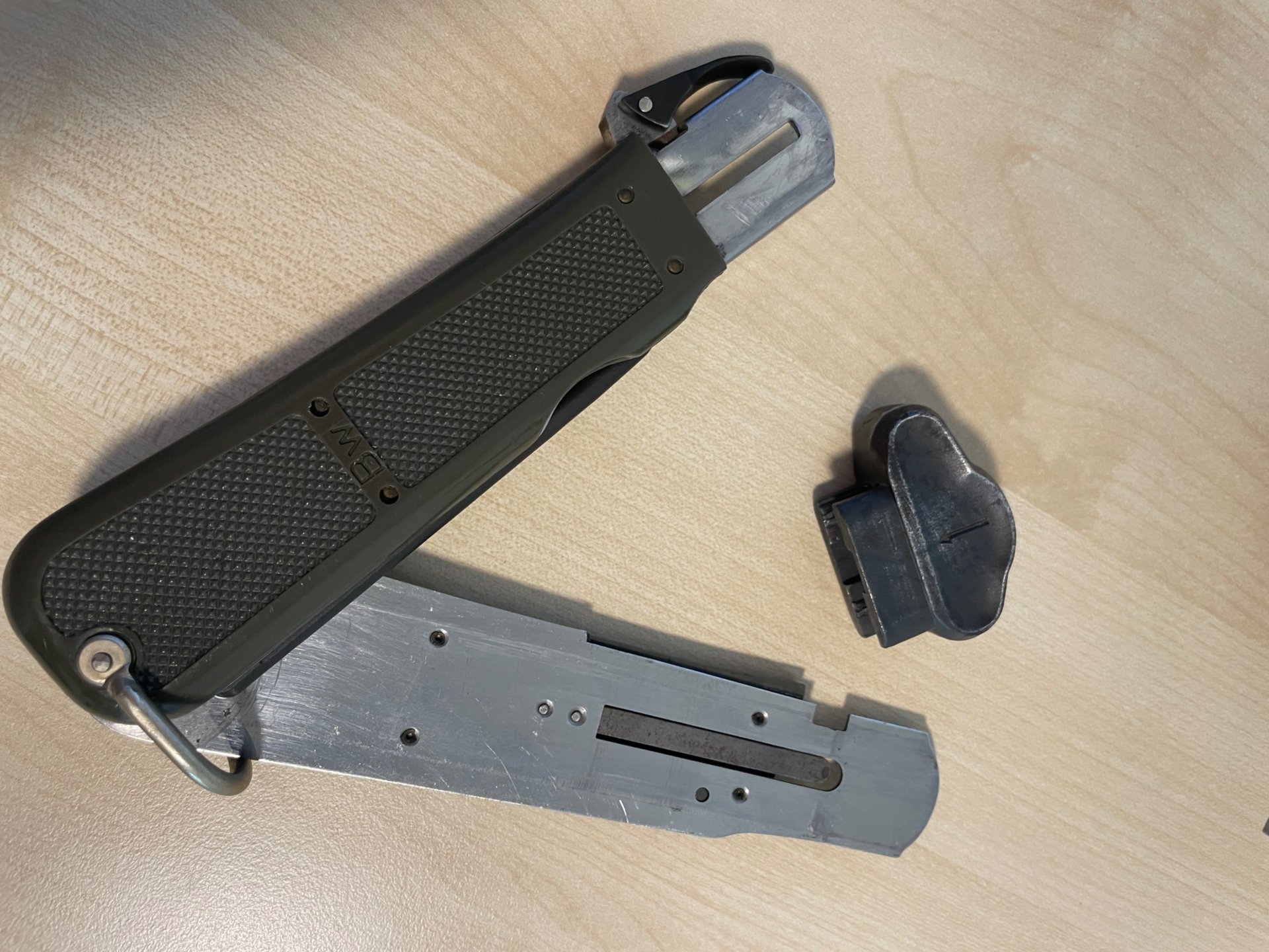 Griff Original BW / Bundeswehr Fallschirmjäger Kappmesser / Fallmesser BW Eickhorn – Bild 1