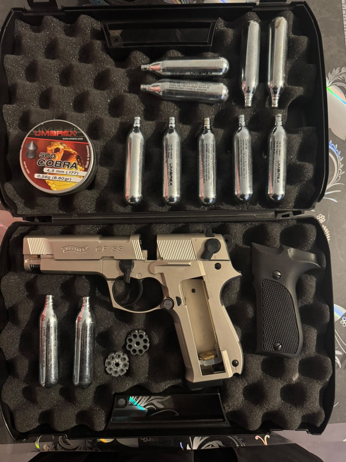 Walther CP88 Nickel 4,5 mm CO2-Pistole im Koffer mit Zubehör – Bild 1