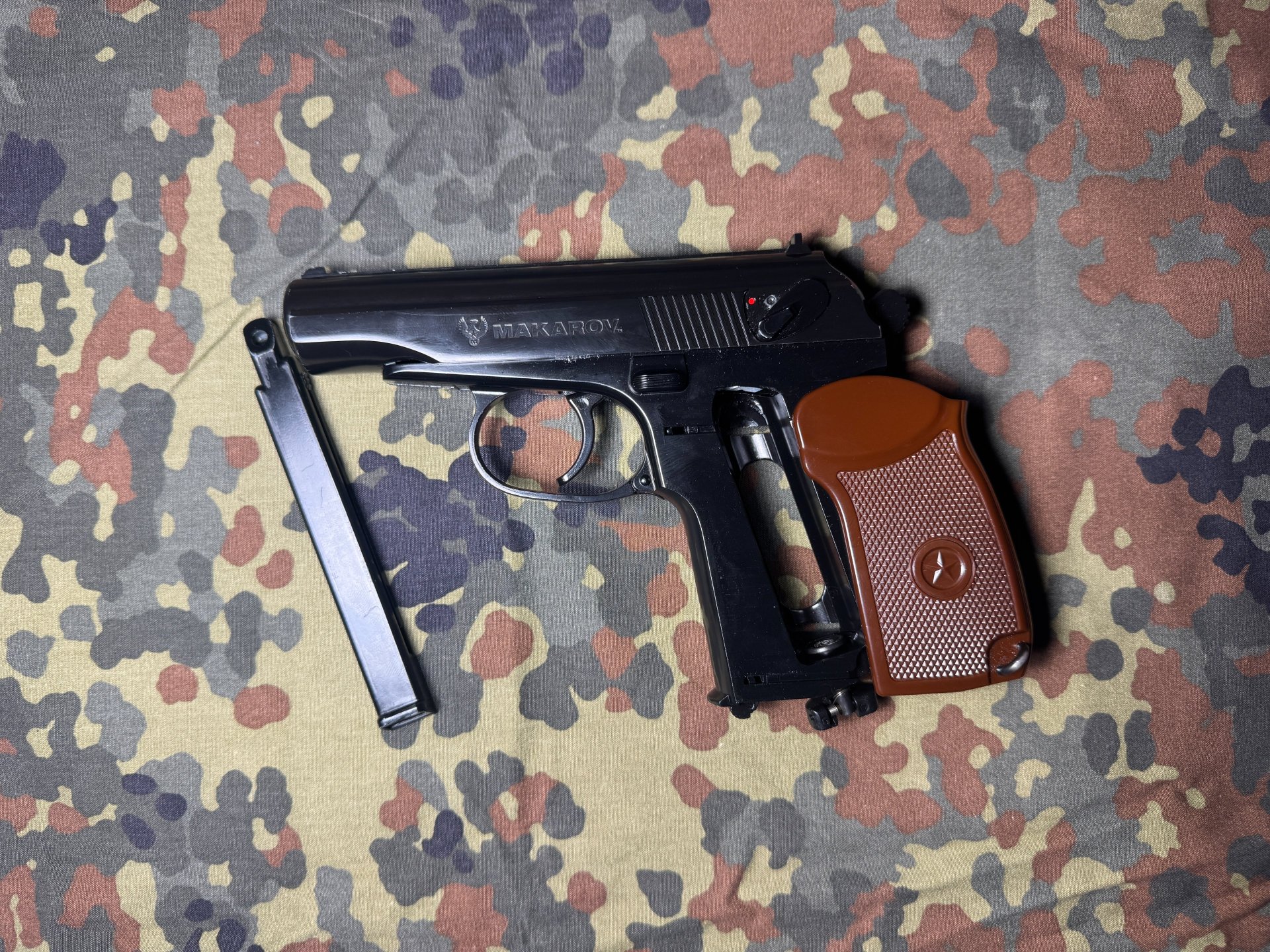 Umarex Makarov CO2 Pistole 4,5 mm BB Stahlkugeln – Bild 3