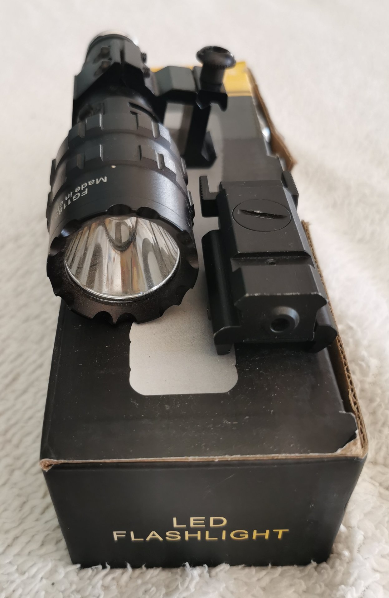 X-BOW FMA Supersonic REV Tactical - 120 lbs - Armbrust inkl. Rotpunktvisier & Bolzen – Bild 4