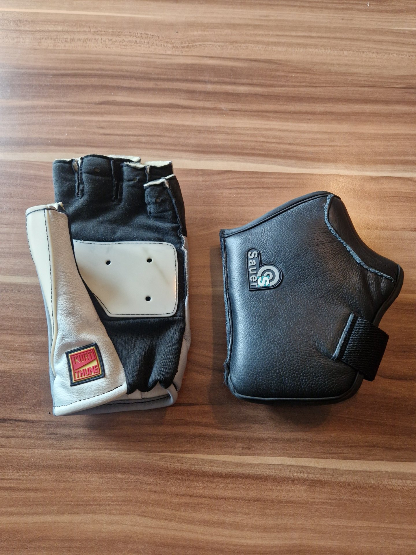 Kurt Thune Schießhandschuh xxl und Sauer Liegendhandschuh – Bild 1