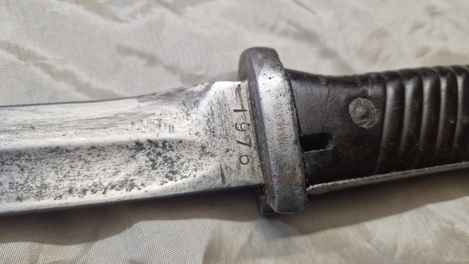 Wehrmacht Bajonett M84 mit Koppelschuh u. Lederscheide – Bild 6