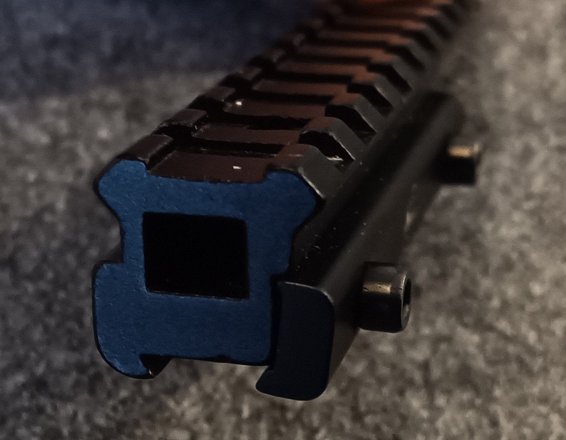 Montage Adapter von 11mm-Schiene auf Weaver – Bild 3