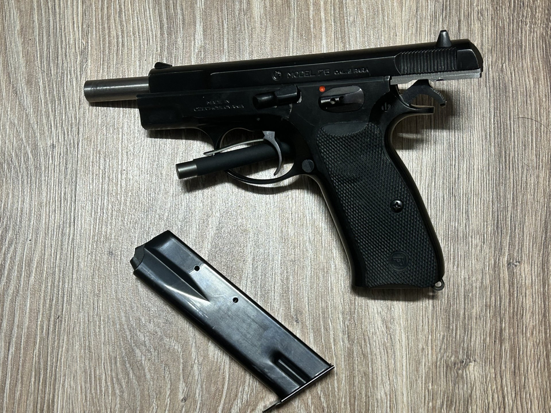 Halbautomatische Pistole CZ , Mod 75, Kal. 9mm Luger – Bild 4