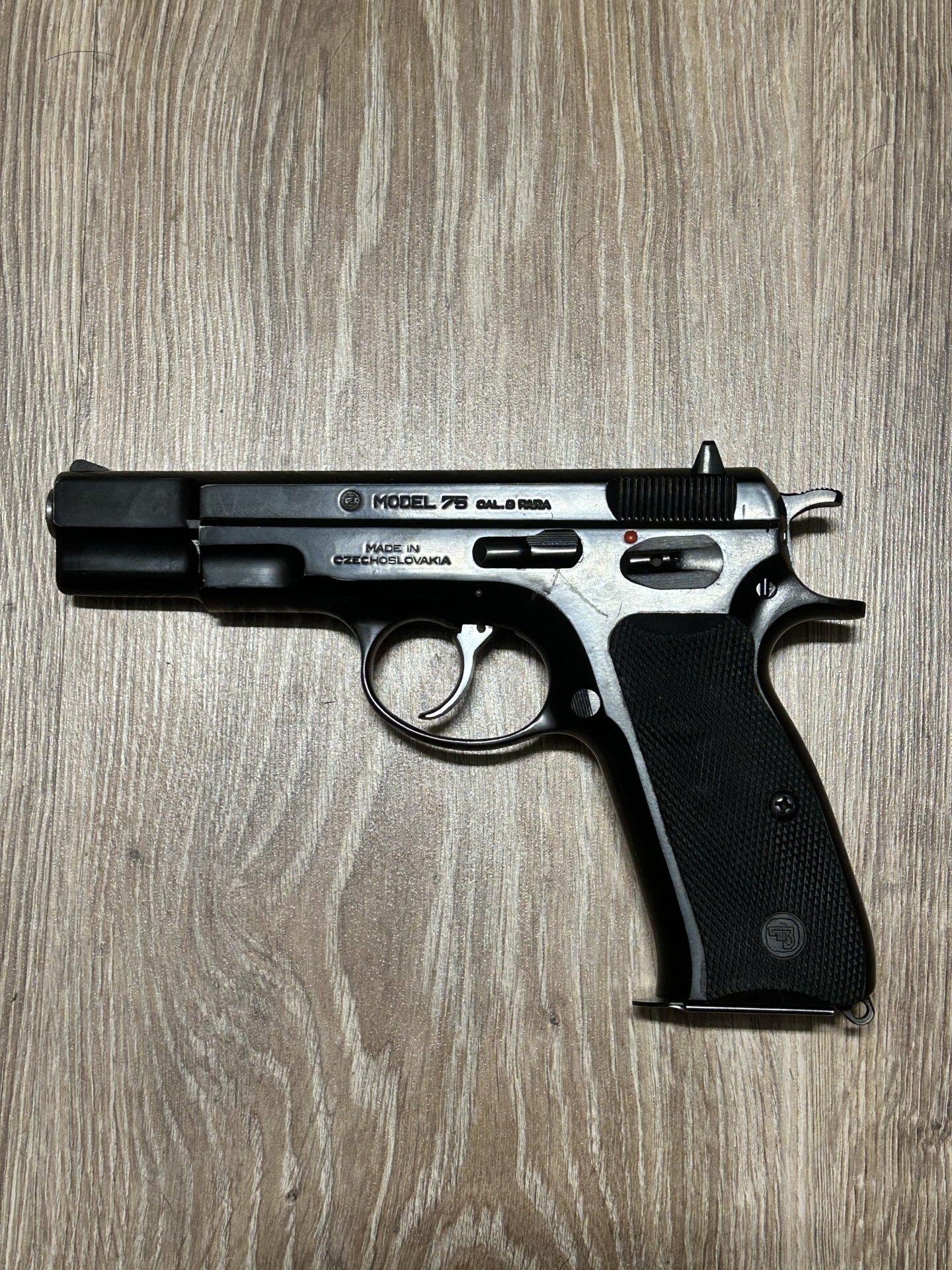 Halbautomatische Pistole CZ , Mod 75, Kal. 9mm Luger – Bild 2