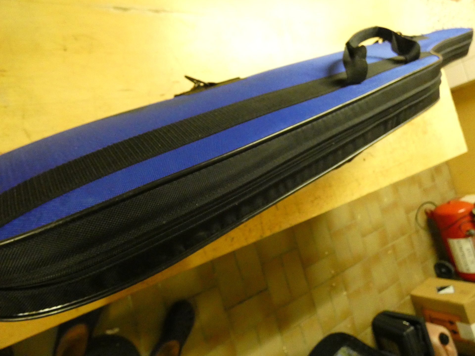 Waffenfutteral blau sehr gut mit Taschen und Doppelzipper – Bild 2