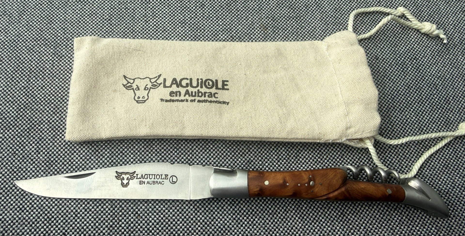 Laguiole en Aubrac 11cm Maserholz mit Korkenzieher – Handarbeit – Bild 1