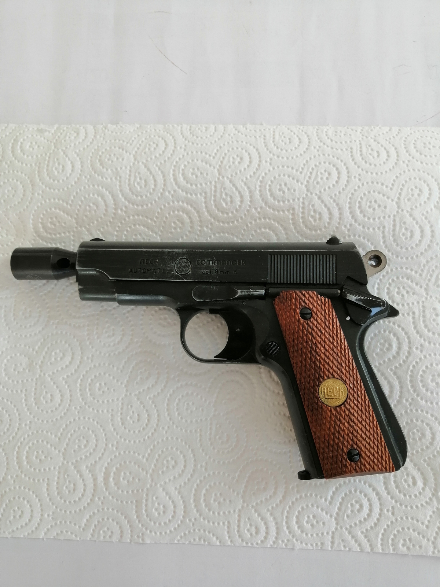 Reck Commander Pistole im Kal. 8mm MIT Schulterholster – Bild 1