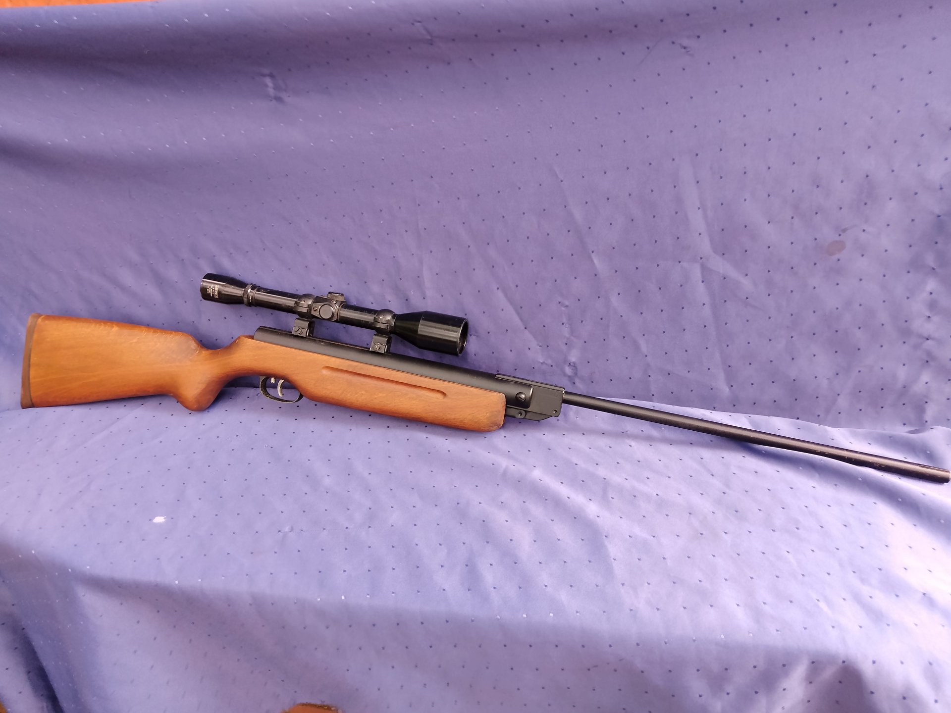 Weihrauch HW 35 im cal.4,5mm mit Optik Lisenfeld 6x40 – Bild 2