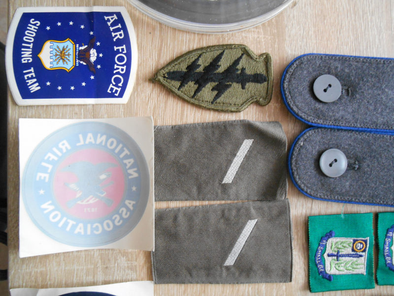 Großes Mix Paket Patches, Anstecker, Aufnäher, CZ GlasAblage, usw – Bild 5