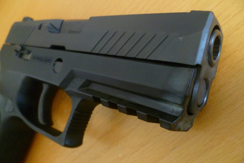 Pistole SIG Sauer P320 Compact 9mm Luger – Bild 6