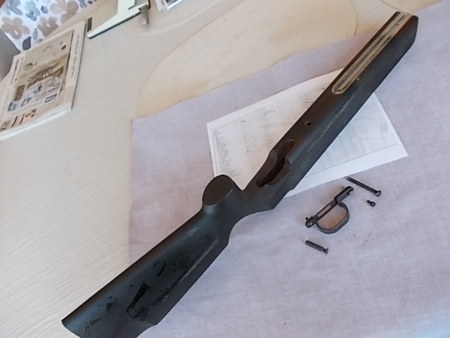 Schaft mit Teilen für KK-Match-Gewehr Rhöner – obrázek 2