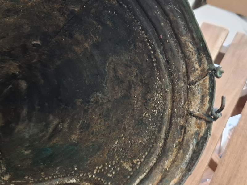 mittelalterlicher antiker Bronzehelm – Bild 4