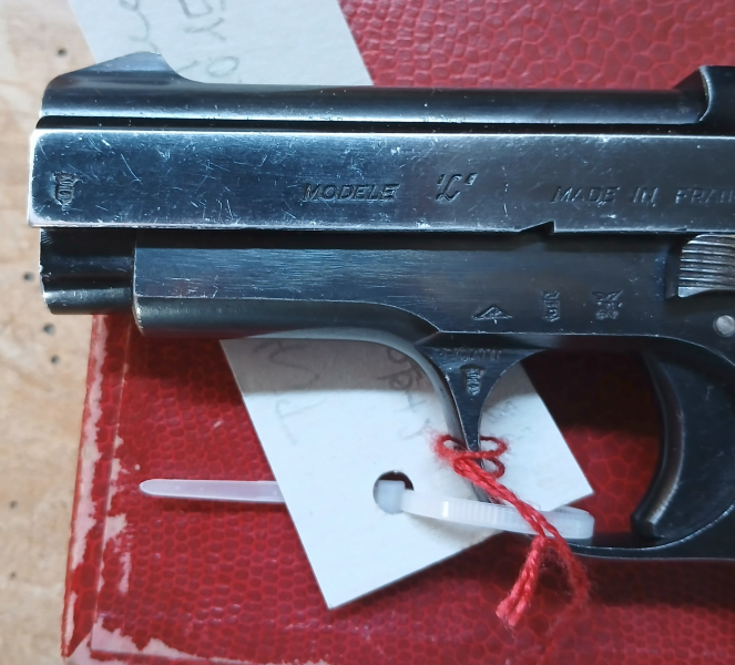 Pistole Unique Kal. .22lfB – Bild 2