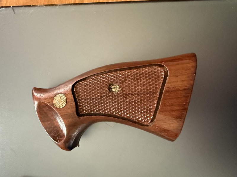 Smith&Wesson Original Holzgriff K&L Square Gripp – stampa 2