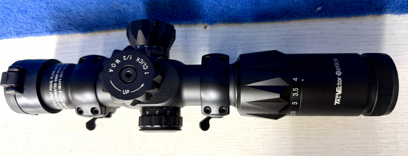 TacVector Optics Zielfernrohr 1-4x24 – obrázek 3