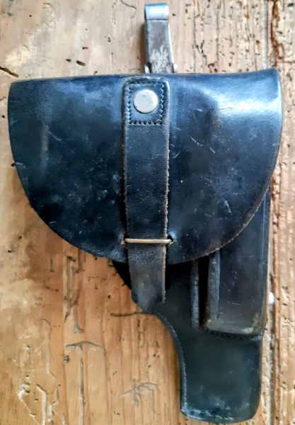 Orig. französ.Holster Unique 10,6,35mm + Magazin – Bild 2