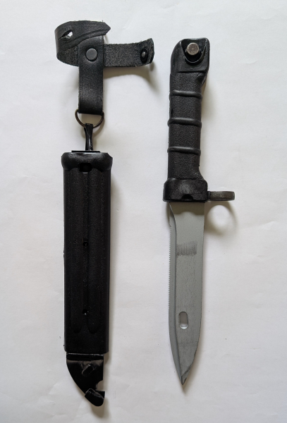 Bajonett/Kampfmesser AK 100 Serie (nicht AK 47) – Bild 2