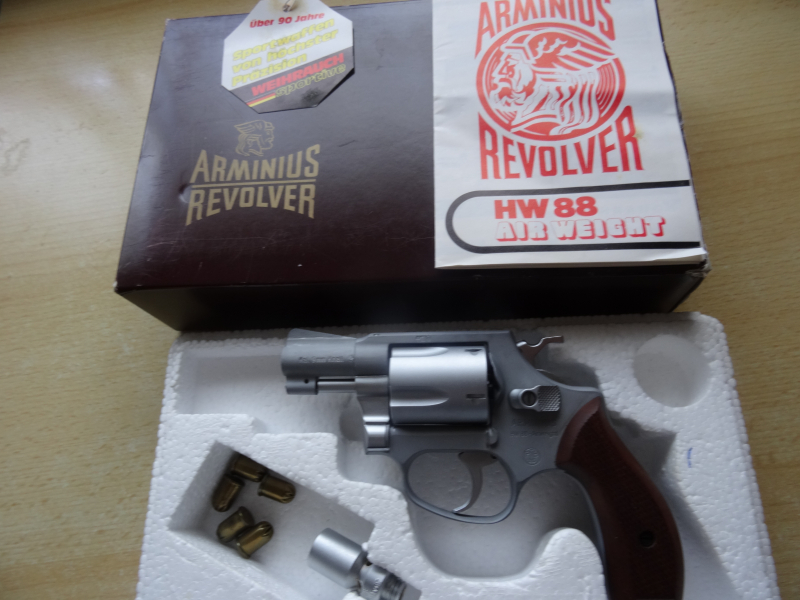 Arminius HW-88-Airweight-Weihrauch-Kal 9mm – attēls 2