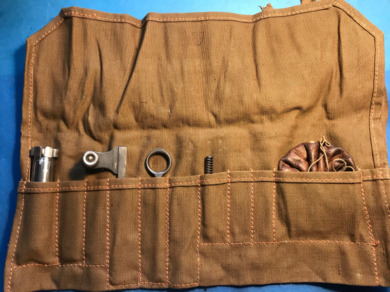 Schweizer Arme Rolltasche Ersatzteile K31 mit Inhalt – Bild 2
