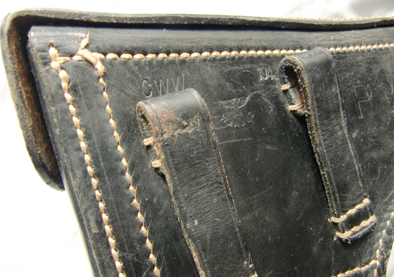 LEDER-KOFFERHOLSTER FÜR EINE P38 MIT DIV. STEMPELUNGEN/ABNAHMEZEICHEN, AB 1,--EUR STARTGEBOT!! – Bild 3