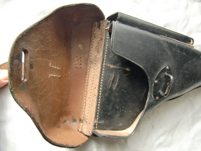 LEDER-KOFFERHOLSTER FÜR EINE P38 MIT DIV. STEMPELUNGEN/ABNAHMEZEICHEN, AB 1,--EUR STARTGEBOT!! – Bild 4
