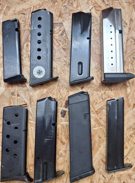 Konvolut Kurzwaffen Magazine div. gebraucht SIG, Glock...uvm – kuva 4