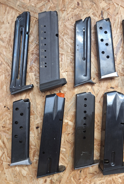 Konvolut Kurzwaffen Magazine div. gebraucht SIG, Glock...uvm – kuva 2