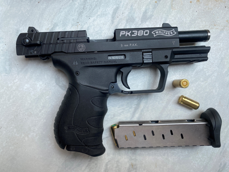 Walther PK380 9 mm P.A.K. UNGESCHOSSEN-2 Magazine-UTG Holster – stampa 3