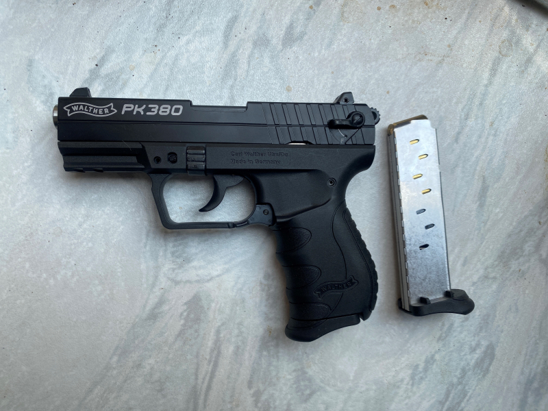 Walther PK380 9 mm P.A.K. UNGESCHOSSEN-2 Magazine-UTG Holster – stampa 2