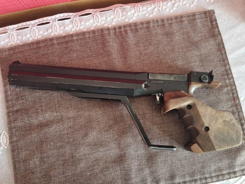 Feinwerkbau LP 100 Matchluftpistole – Bild 2
