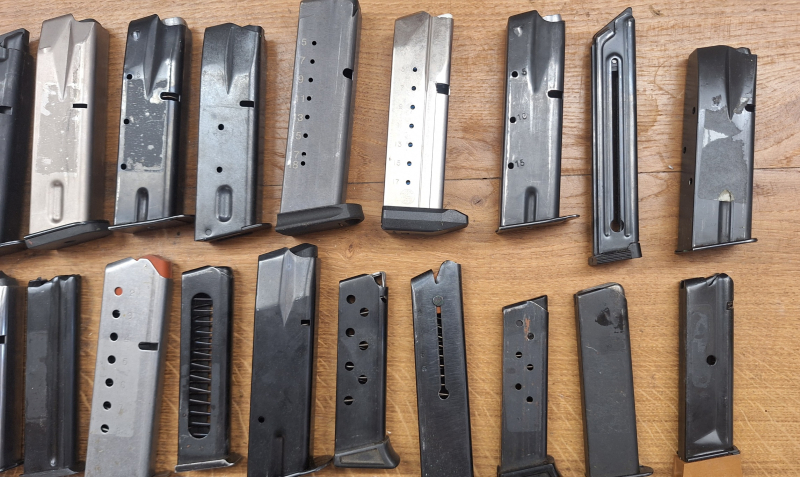 Konvolut Kurzwaffen Magazine div. Hersteller gebraucht 27 Stück – Bild 4