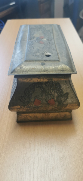 Tabakdose Twin Oaks mit Belüftung – Bild 4