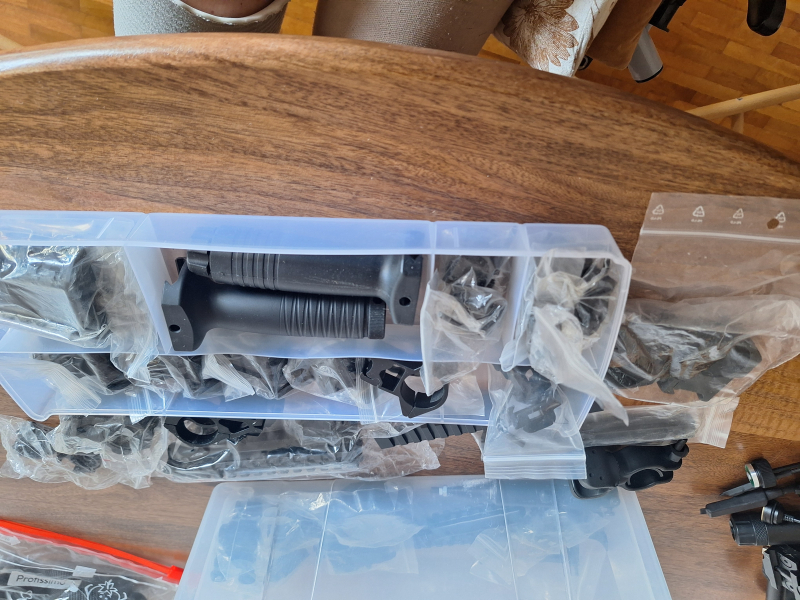 Konvolut Picatinny Schienen und Montage – Bild 2