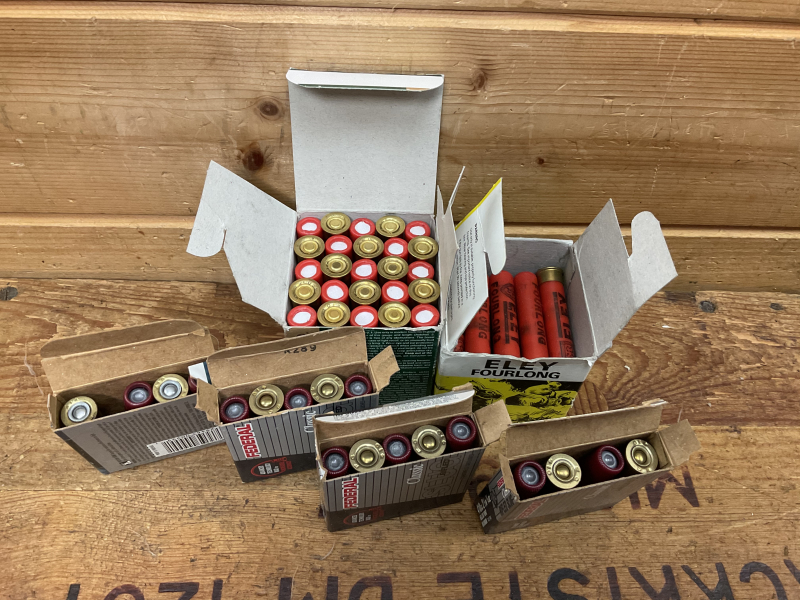 Konvolut ca. 62 Schuss Munition Kal..410, Schrot und Slug, Magnum – Bild 2
