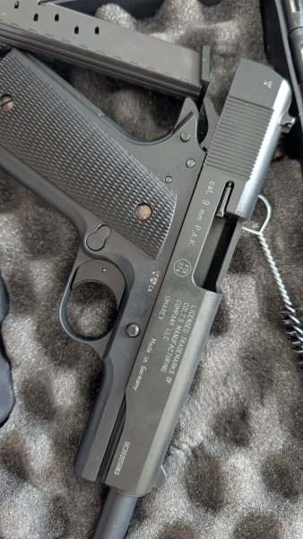 Colt Government 1911 A1 9 mm P.A.K. – Bild 2