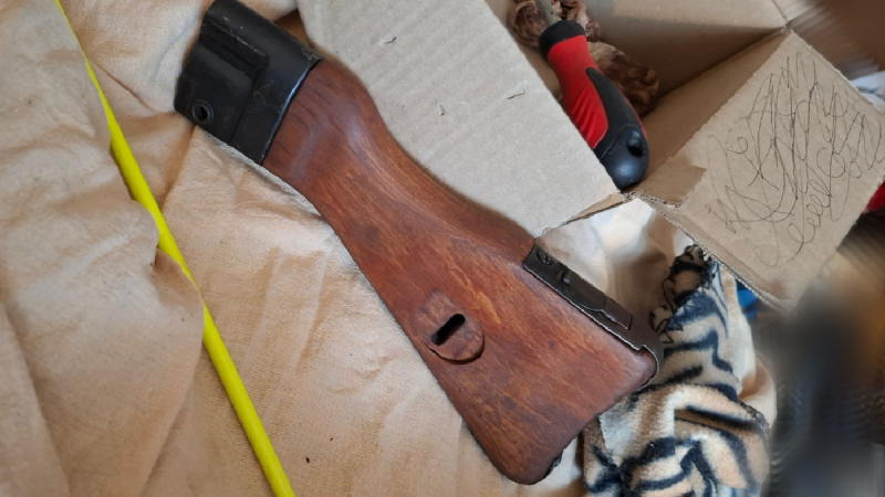 Stg 44 Schaft gebraucht,,orginal ,nur das Holz, ohne Beschläge, metallteile – obrázek 4
