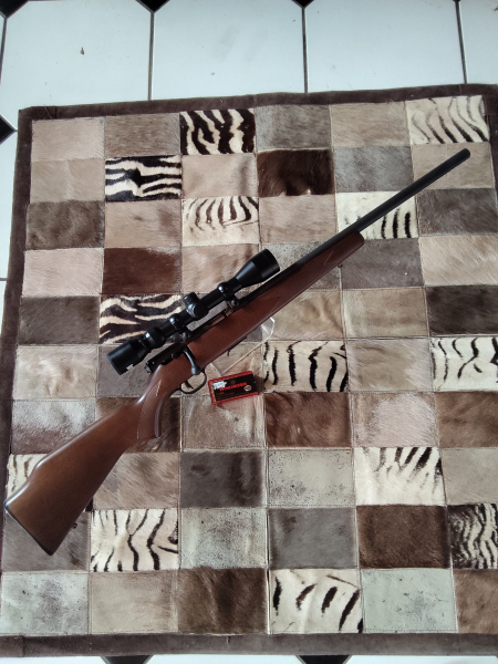 Repetierbüchse Savage Mod 93 R17 Kal..17HMRmit ZF 3-9x42 – Bild 1