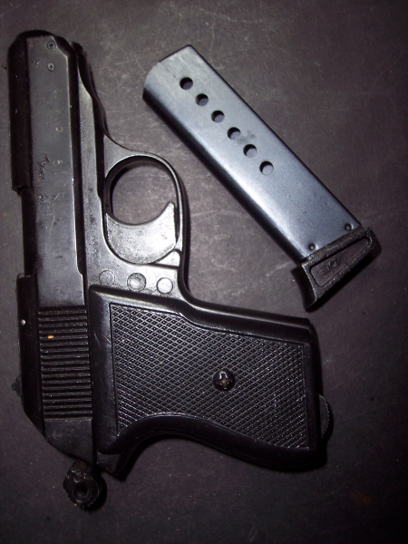 ME 8 Police wie Walther PPK PTB519 8mmk Konvolut Dachbodenfund – Bild 2