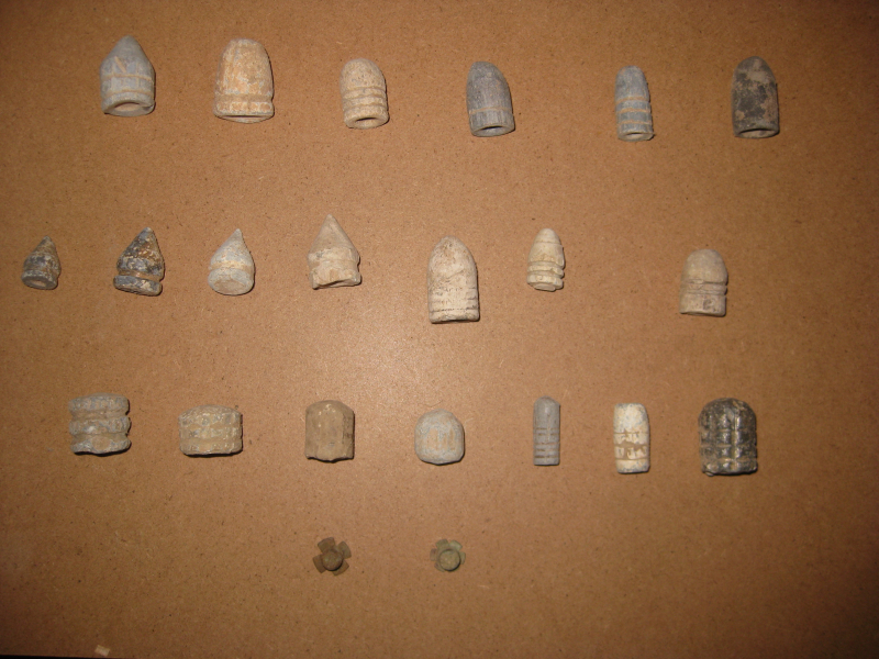 Viele verschiedene historische Vorderladergeschosse – Bild 3