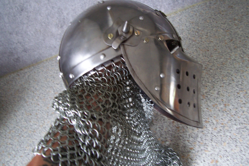 Spätmittelalterliche Beckenhaube 2mm Stahl mit Kettenbrünne Größe 58 – Bild 5