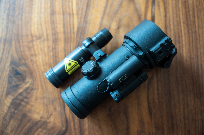 JSA Nightlux Multi Attach Gen2 HD ONYX + Laserluchs PRO II + Adapter + Tasche – immagine 5