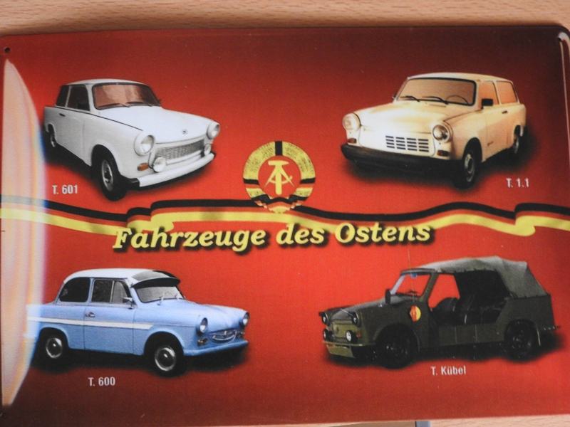 Blecherinnerungsschild an Fahrzeuge des Ostens – Bild 1