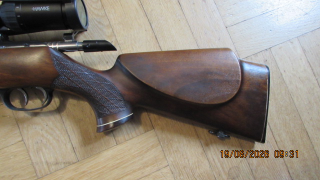 Krico 600 Jagdmatch, Kal. .222Rem, ZF Hawke 4-12x40 AO 10x1/2 MilDot, Blau/Rot beleuchtet – Bild 2