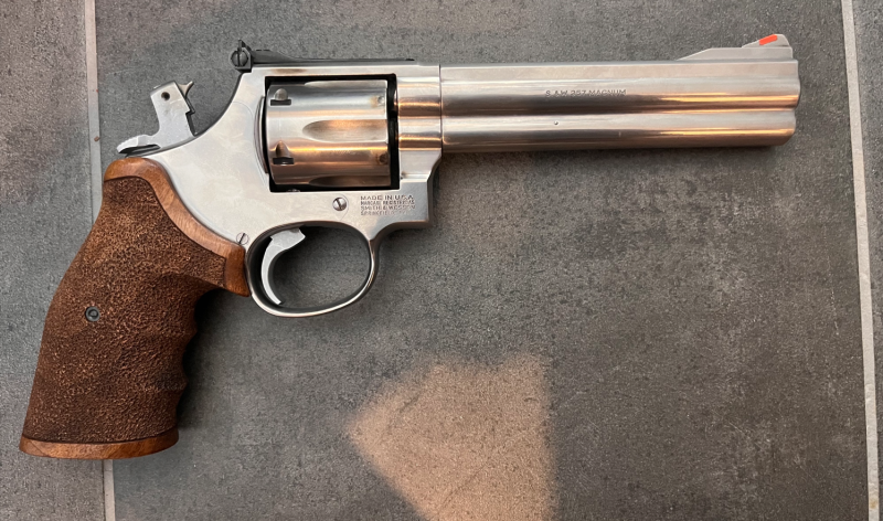 gebrauchter Revolver Smith und Wesson S&W 686-4, 6 Zoll im Kal. 357 Mag. – Bild 3